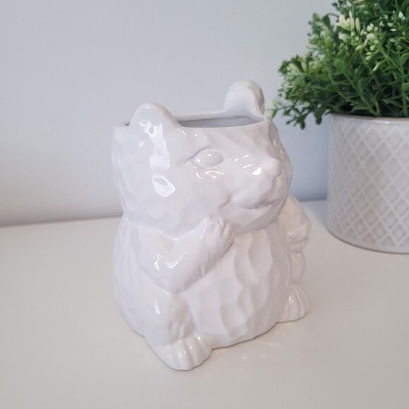 White Squirrel Shaped Coffee Tea Mug, Size 18oz - Picture 3 of 5